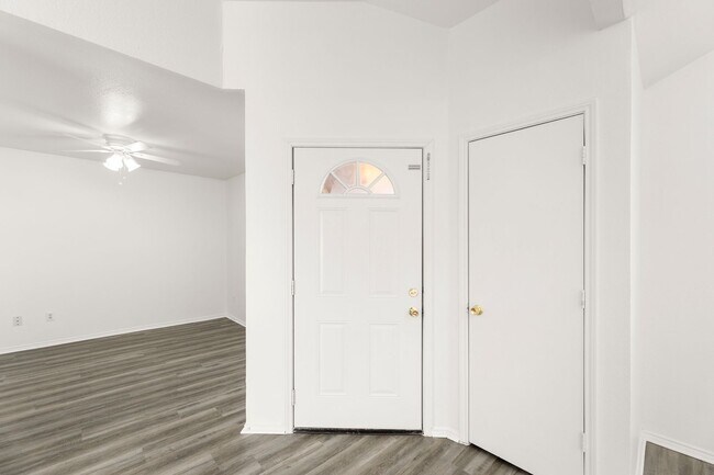 Foto del edificio - 3709 Martha Ln