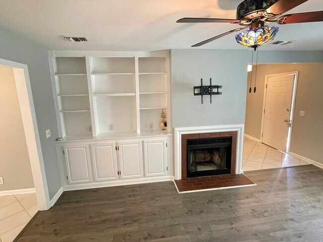 Foto del edificio - Cottage Place townhomes off Lebanon Pk!