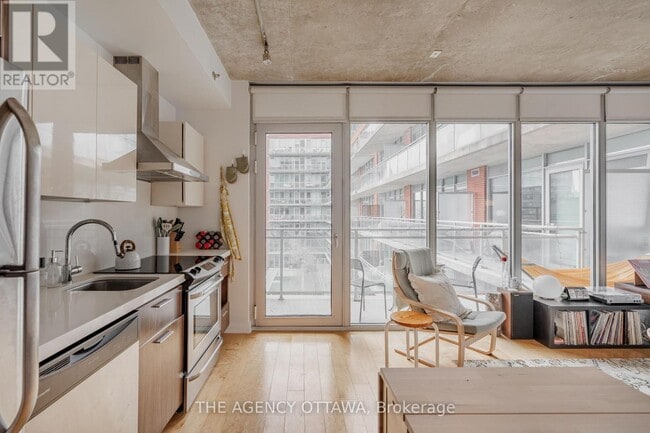 Building Photo - 340-340 McLeod St