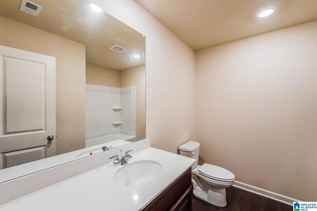 Foto del edificio - 112 Clover Ln