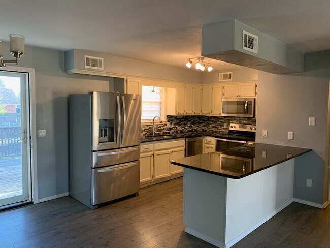 Foto del edificio - 2200 E 19th St