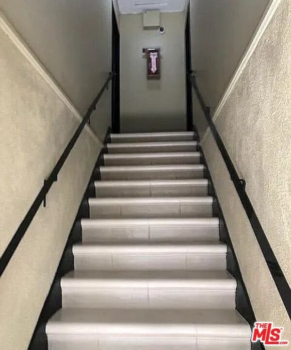 Building Photo - 1046 N Spaulding Ave