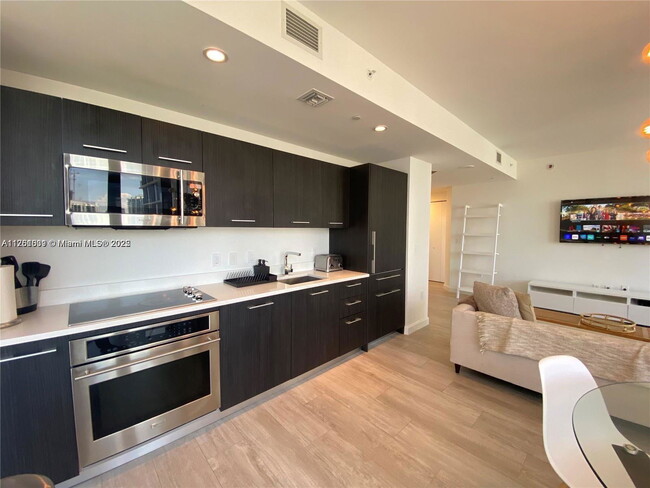 Foto del edificio - 55 SW 9th St