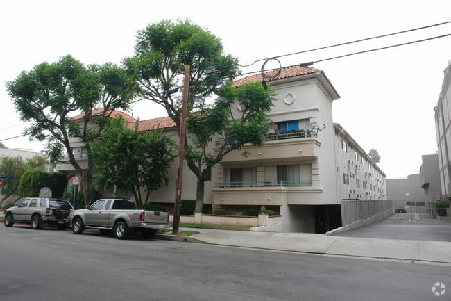 Building Photo - The Yarmouth Apartments