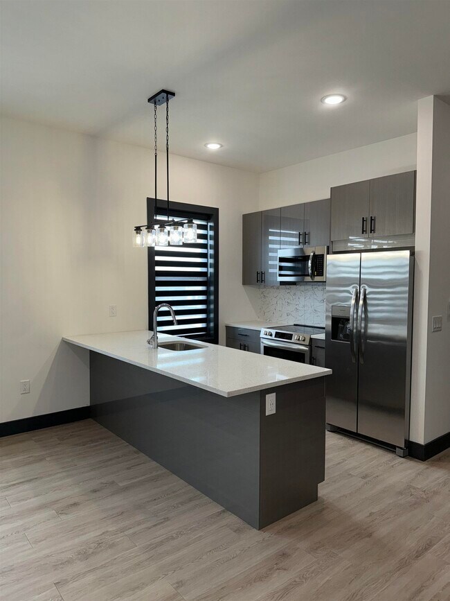 Foto del edificio - 6111 Palisade Ave