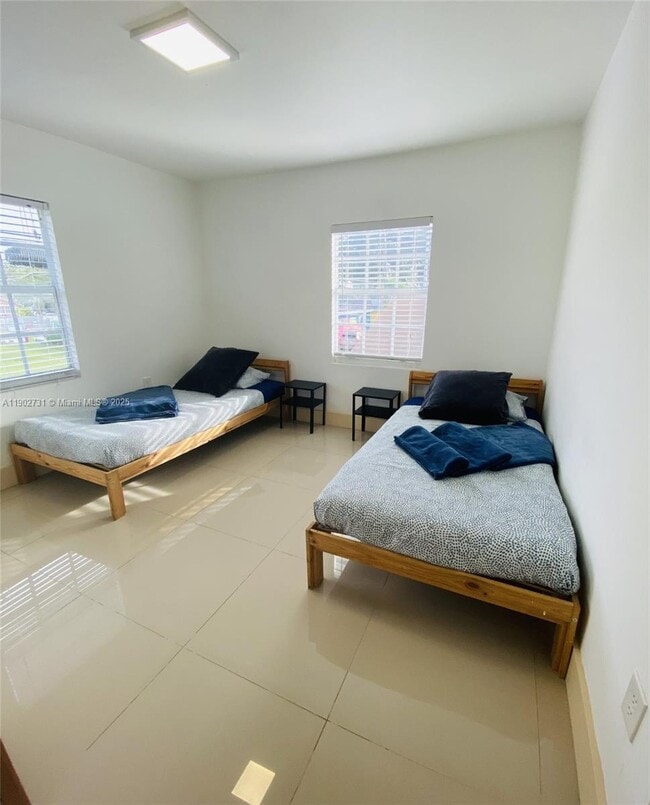 Foto del edificio - 227 NW 34th St