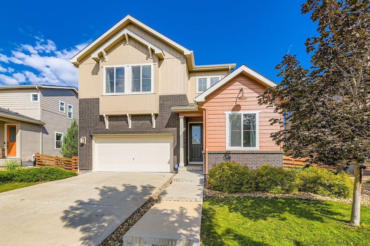 Primary Photo - 194 Starlight Cir