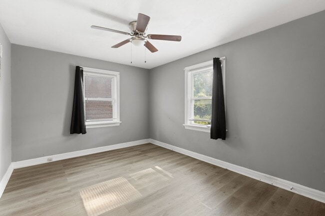 Building Photo - 10050 Diamond Dr