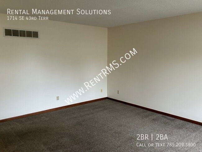 Building Photo - 1714 SE 43rd Terrace