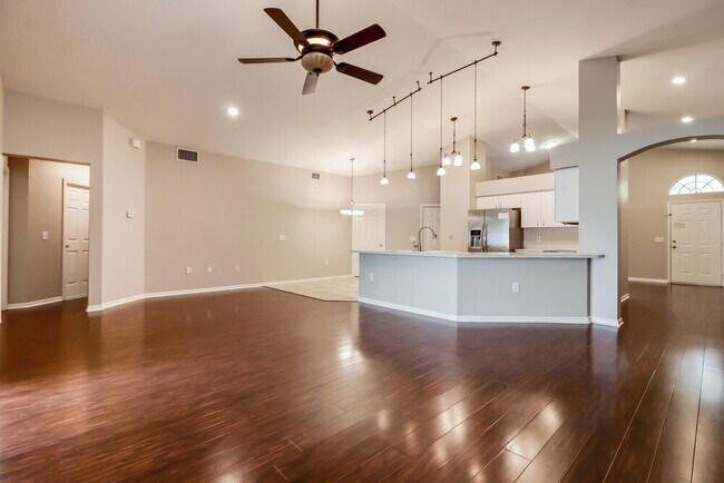 Foto del edificio - 1512 Baythorn Dr