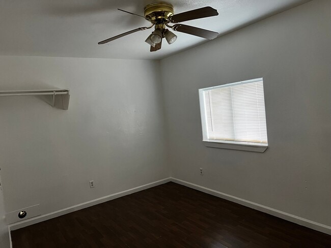 Building Photo - 4817 12th Unit A St