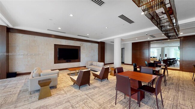 Foto del edificio - 801 Brickell Key Blvd