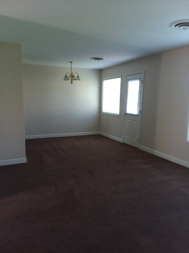 Building Photo - 43023 Keesler Ct