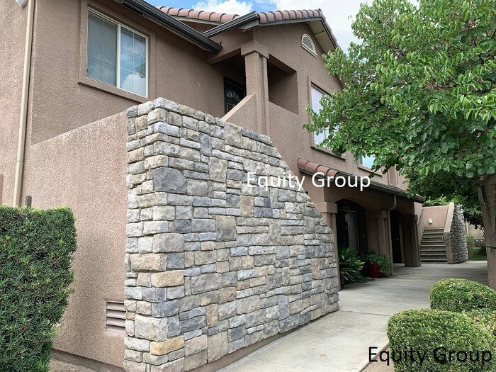 Foto principal - 4223 W Walnut Ave