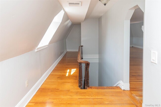 Building Photo - 266 Grand St
