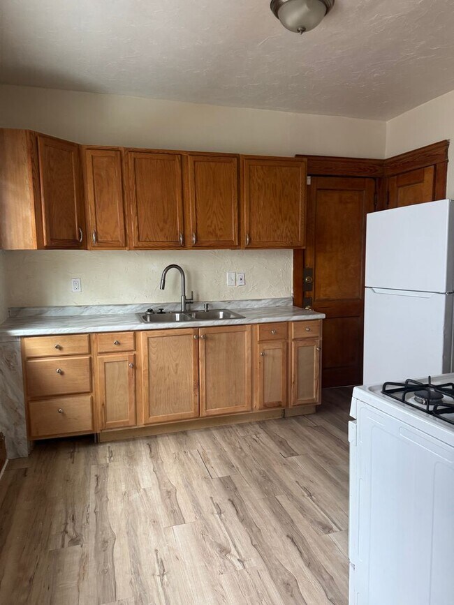 Foto del edificio - 9402 Pierpont Ave