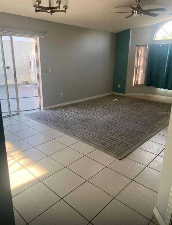 Foto del edificio - 2451 Harbor Town Dr