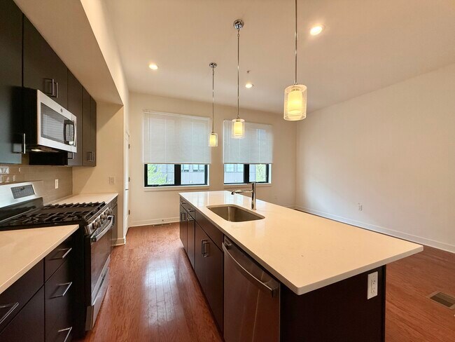 Foto del edificio - 4589 Riverside Way