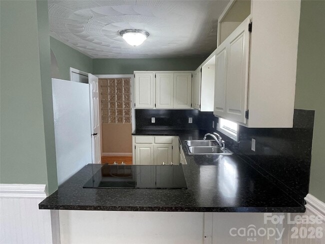 Building Photo - 23 44th Ave Pl NE