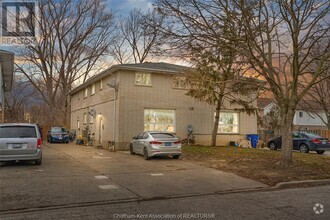 Building Photo - 118 Blythewood Crescent