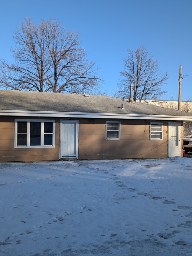 Building Photo - 1703 12th Ave N