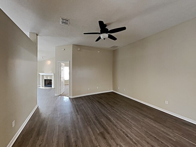 Building Photo - 3635 Live Oak Hollow Dr
