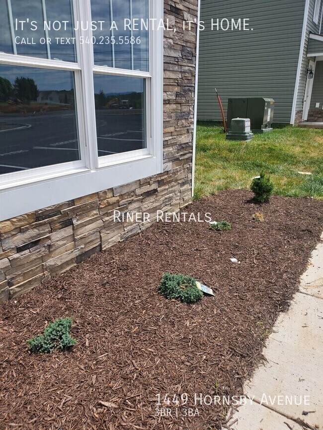 Foto del edificio - 1449 Hornsby Ave