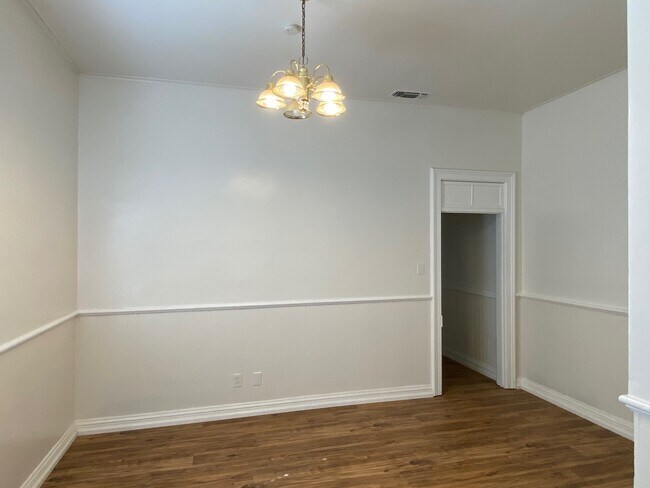 Building Photo - 2517 O St