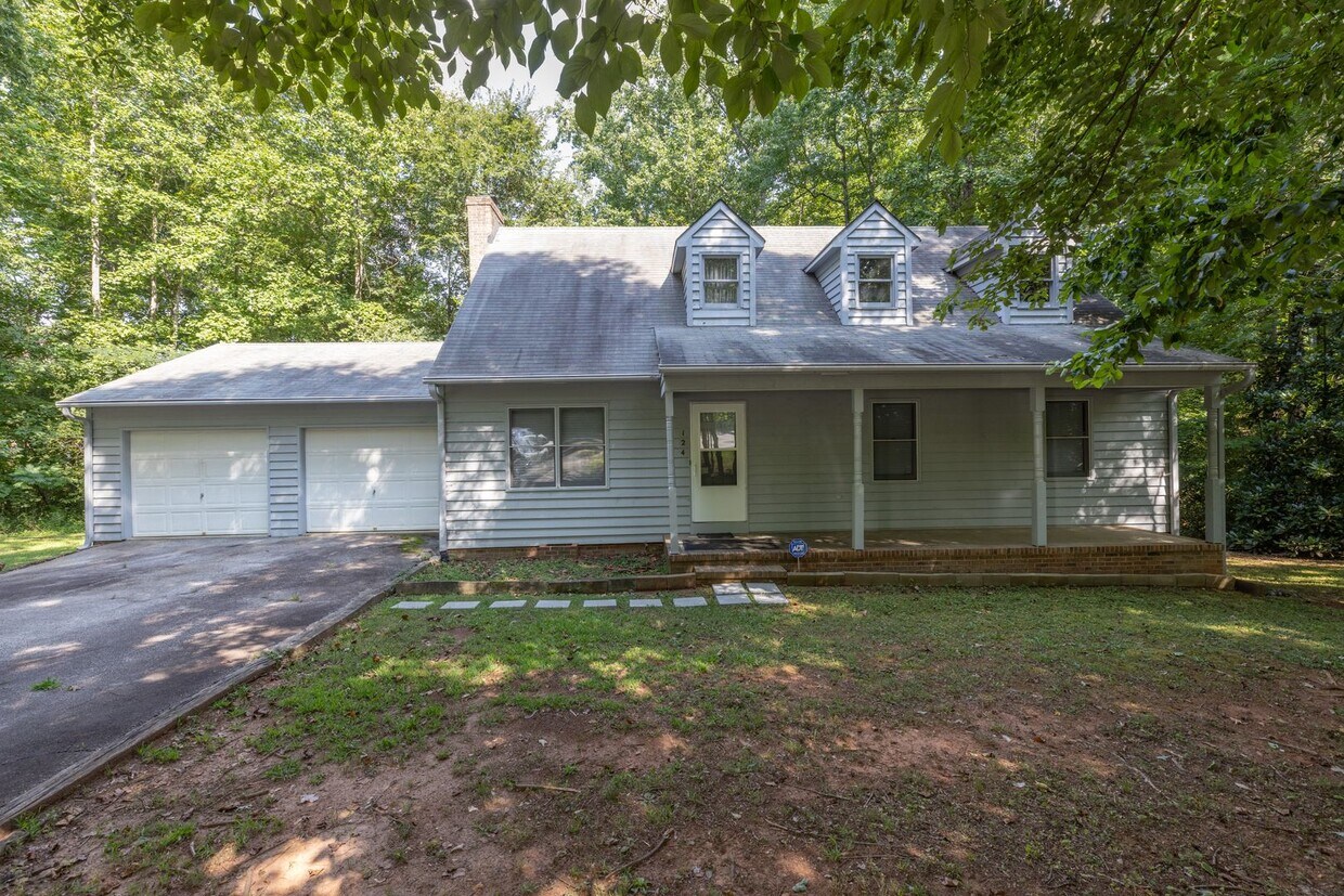 Foto principal - Newly Renovated Home in Central, SC
