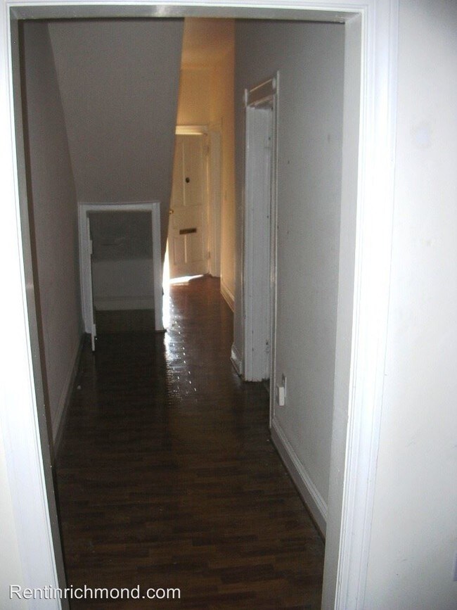 Foto del edificio - 10 S Robinson St