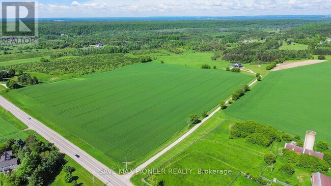 Photo du bâtiment - 937207 Airport Rd