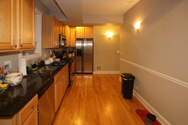 Foto del edificio - 5349 N Kenmore Ave