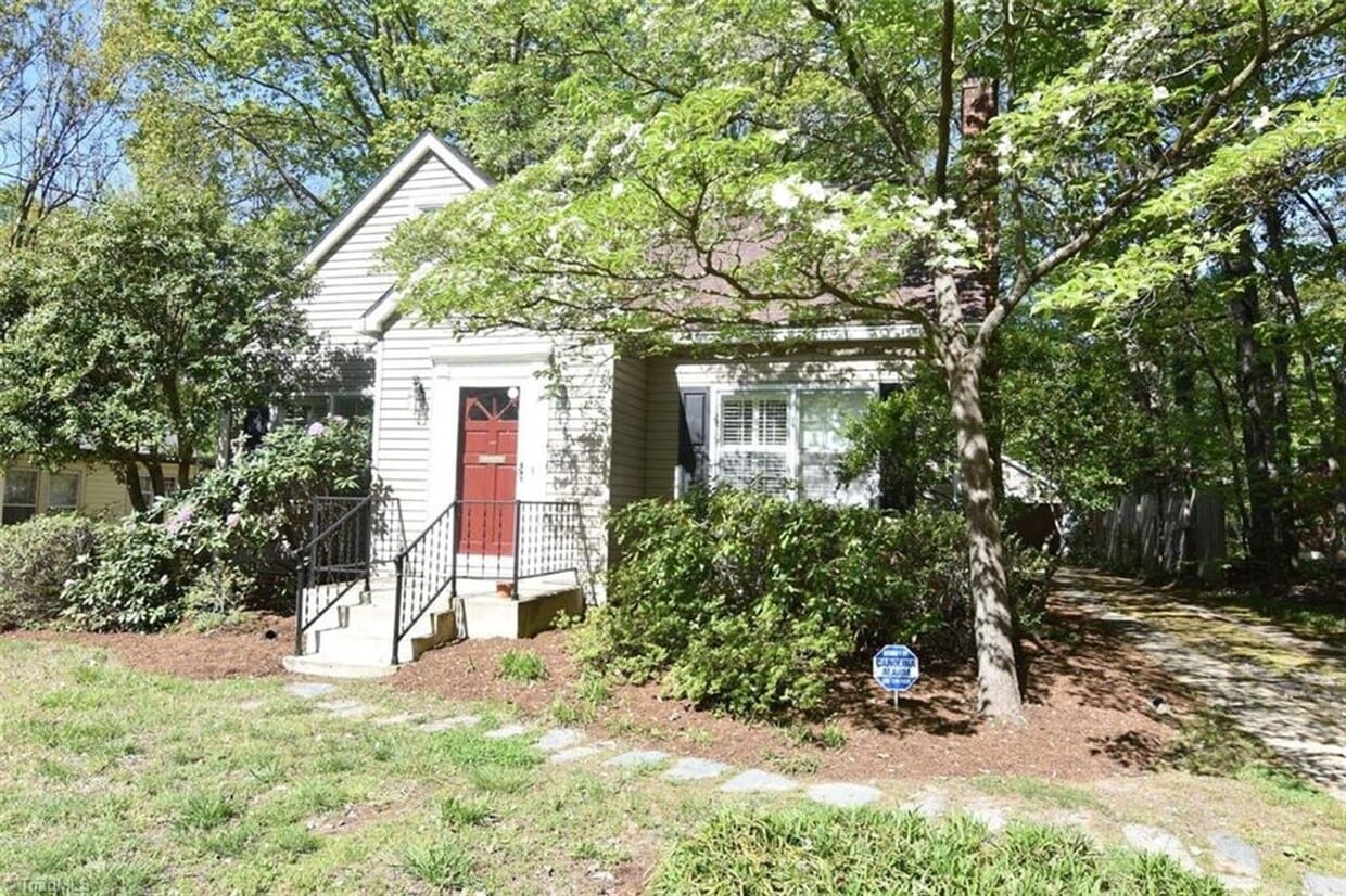Primary Photo - 161 Rosedale Cir