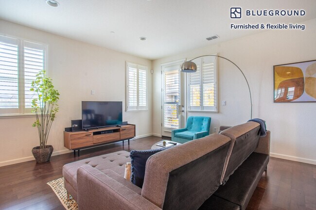 Building Photo - 852 White Moonstone Loop