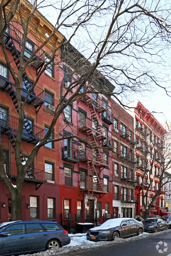 Building Photo - 236 W 16th St