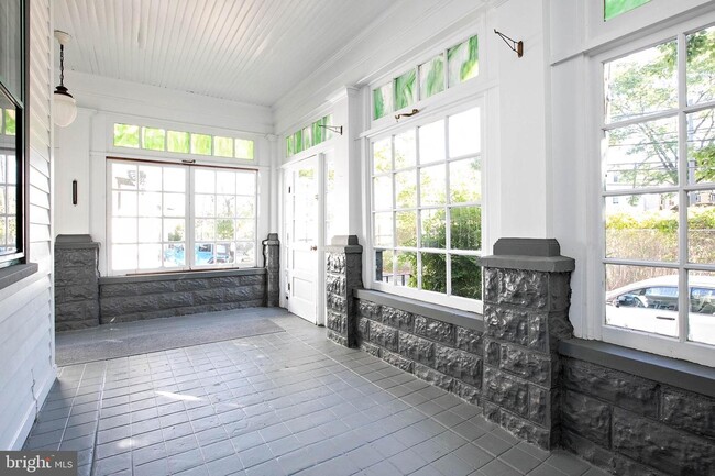 Building Photo - 208 S Atlantic Ave