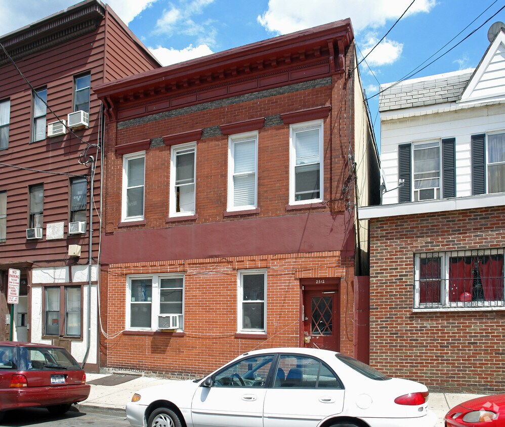 Primary Photo - 2512 Central Ave