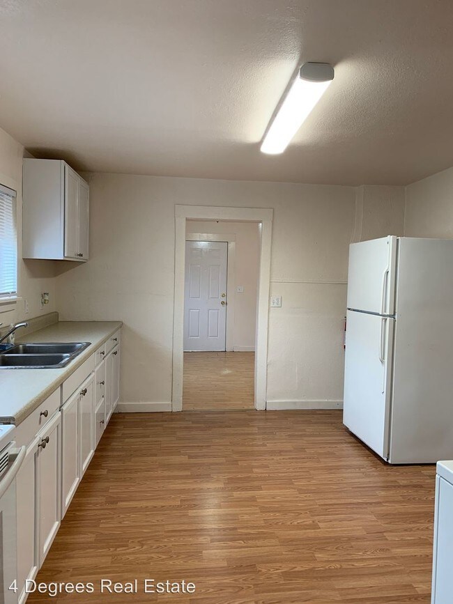 Building Photo - 2 br, 1 bath House - 2223 E Boone Ave