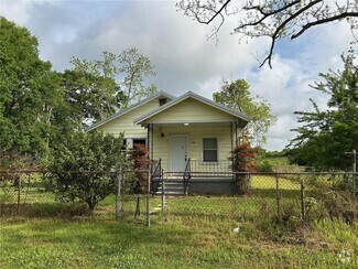 Building Photo - 1-401 6th Ave