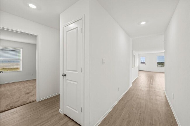 Foto del edificio - 11200 Loch Erie Cv