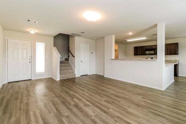 Foto del edificio - 25388 Claremont Hills Ln