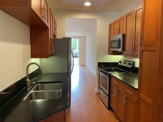Foto del edificio - 1304 SW 3rd Ct