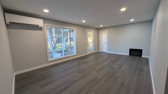 Vivir en el pasillo - 2378 E 15th Ave