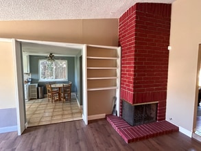 Building Photo - 125 Kingswood Ave