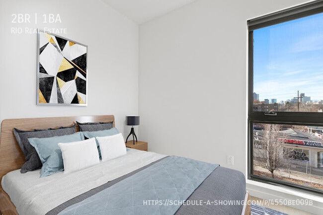 Building Photo - Luxury Apartment in Uptown Denver! $1100 L...