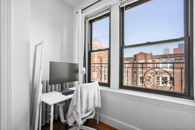 Building Photo - 107 Jersey St