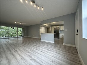 Building Photo - 601 Ives Dairy Rd