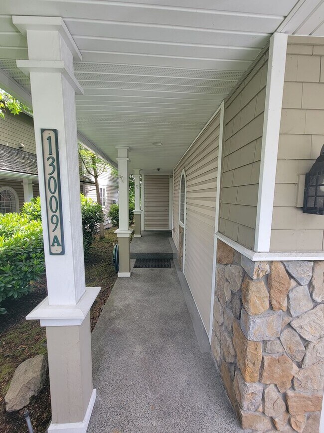 Photo - Contemporary Townhome