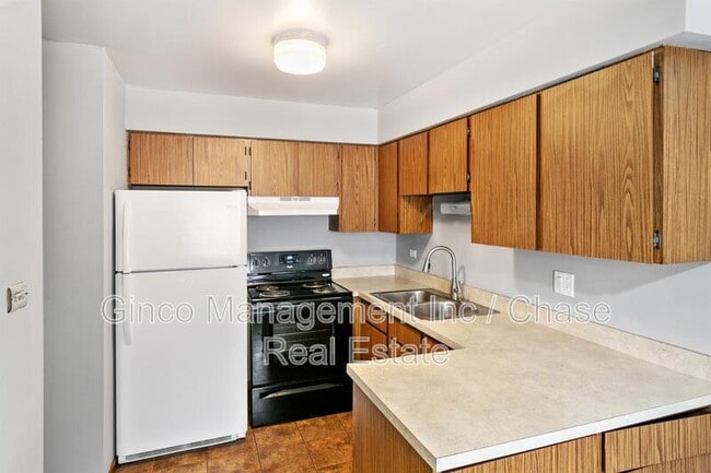 Building Photo - 17754 Rosewood Dr