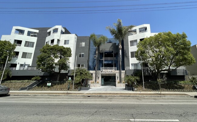 Building Photo - Monarch Apartments